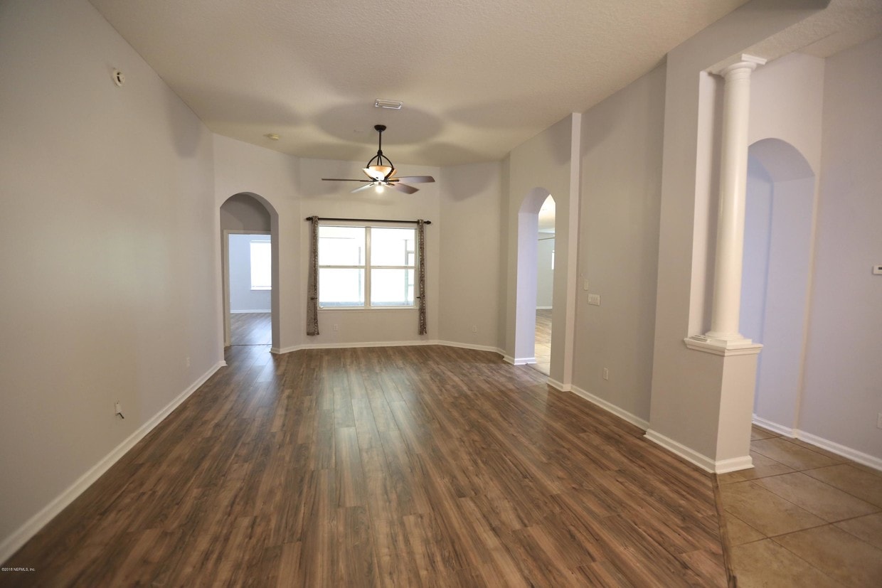 Foto principal - 6466 Ginnie Springs Rd