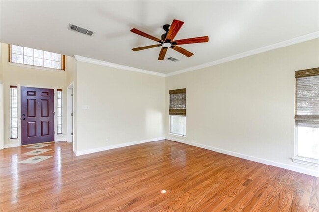 Building Photo - 2814 Bluejay Dr