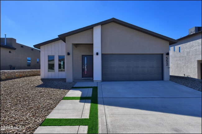 Foto del edificio - 552 Logwood Ave