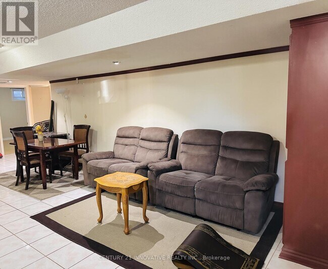 Building Photo - 19 Loggerhead Grove
