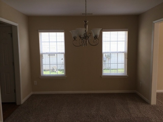 Foto del edificio - 4134 Robinwood Dr