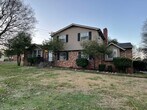 Primary Photo - Beautiful Centrally Located Home for Rent