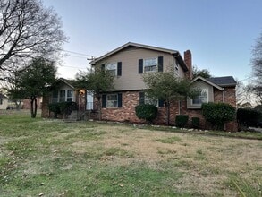 Building Photo - 5425 Country Dr