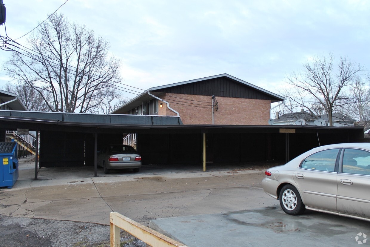 Building Photo - 216 E Church St