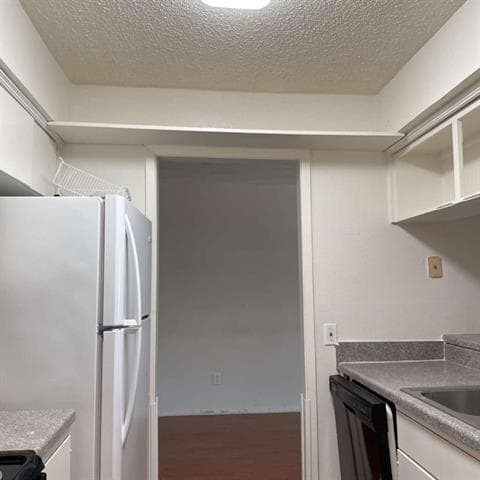 Foto del edificio - 4845 Cedar Springs Rd