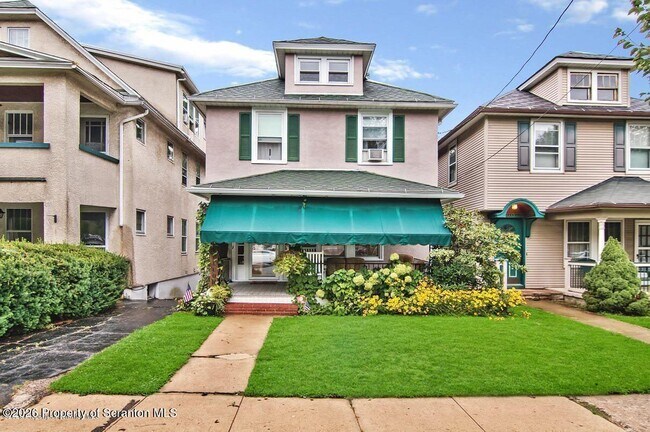 Foto del edificio - 2333 Adams Ave