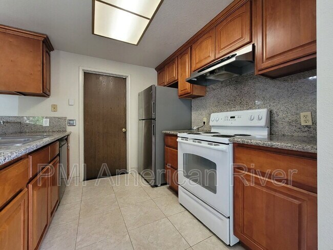 Building Photo - 7396 Marani Way