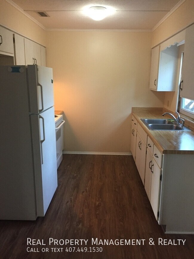 Foto del edificio - Nice 2 BR / 2 BA Home In Colonnades