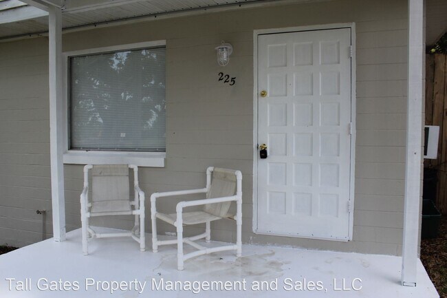 Building Photo - 2 br, 1 bath House - 225 Bellewood Ave