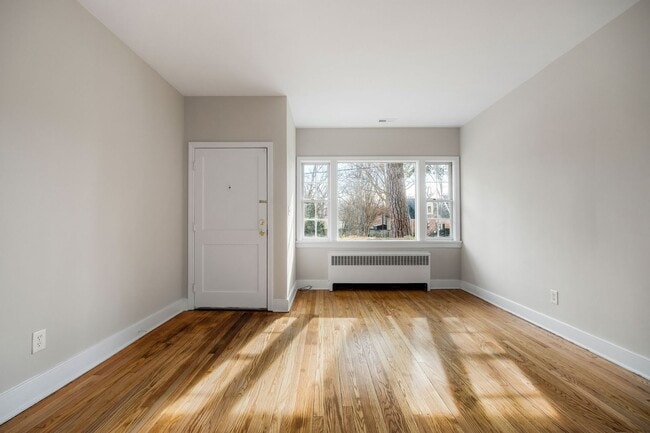 Foto del edificio - 2506 Kenmore Rd