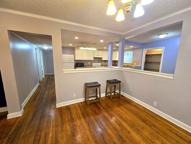 Foto del edificio - Rent Includes ALL utilities, yard maintenance and Wifi