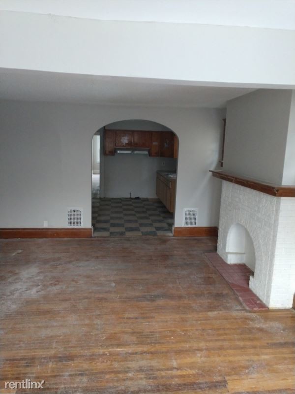 Building Photo - 158 Chadduck Ave