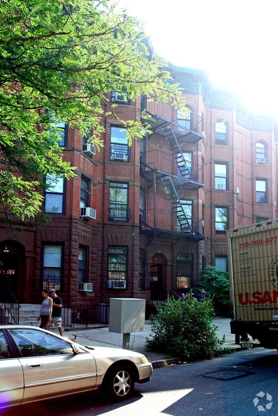 Building Photo - 329 3rd St