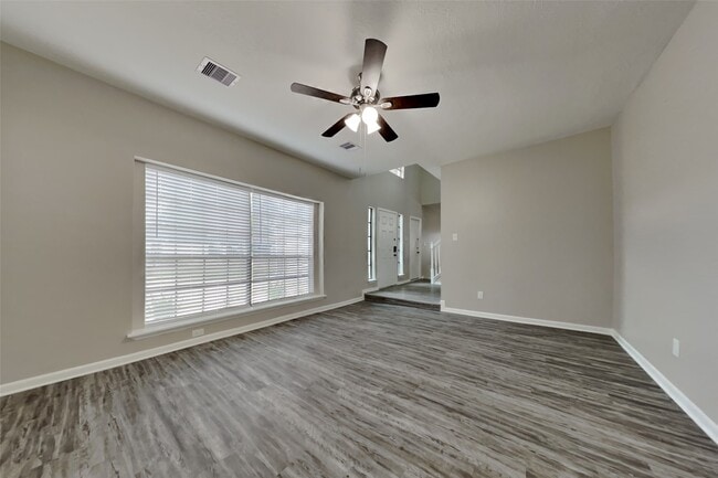 Building Photo - 4715 Brooklawn Dr