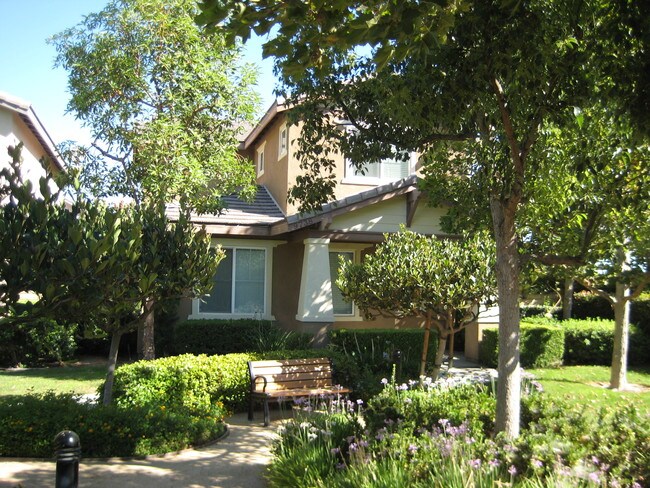 Foto del edificio - 9738 Foxglove Dr