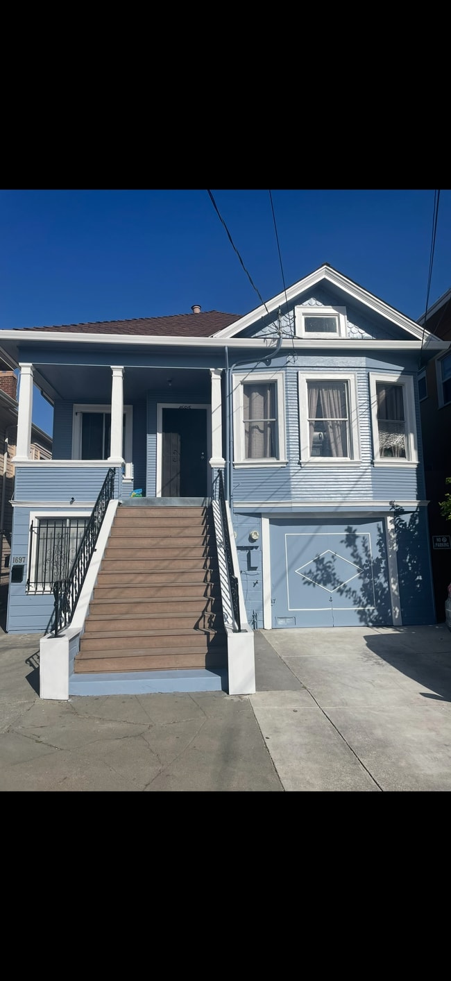 Building Photo - 1697 35th Ave
