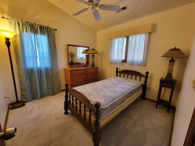 Foto del edificio - 33 Brooklyn Ave