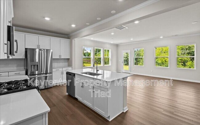 Building Photo - 1288 Maple Br Cir