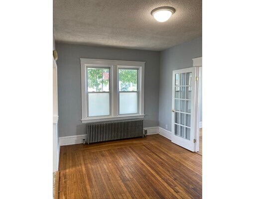 Primary Photo - 29 Eaton St