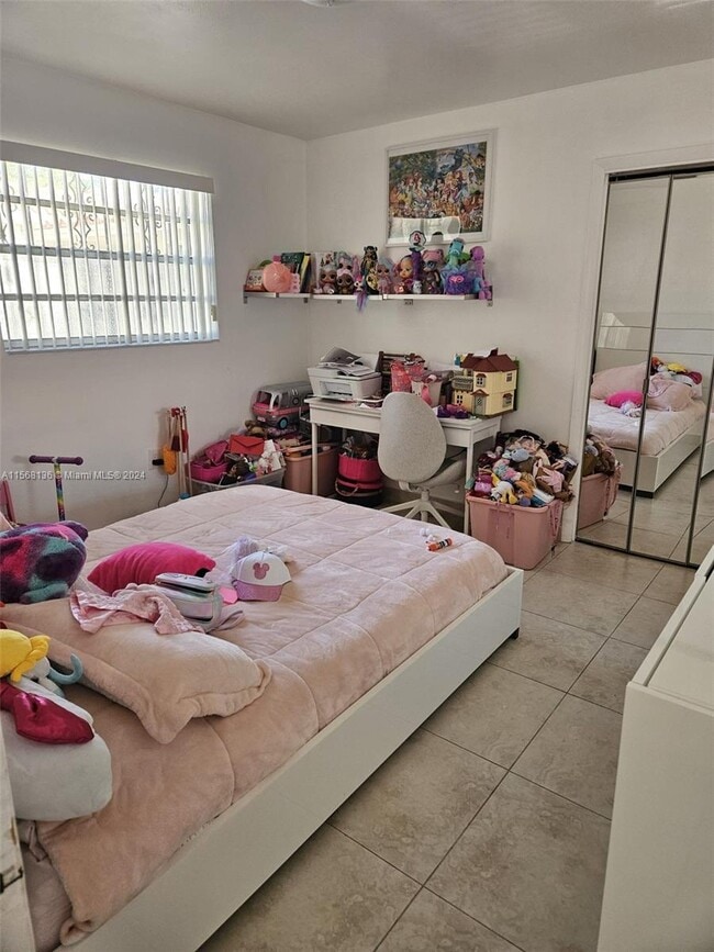 Foto del edificio - 423 E 17th St