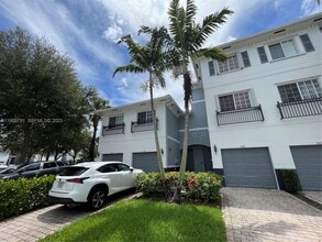 Building Photo - 3416 NW 14th Ct