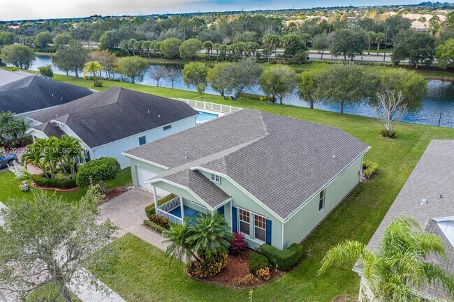 Foto del edificio - 10671 SW Waterway Ln