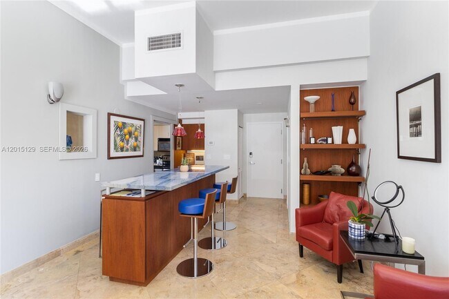 Building Photo - 6917 Collins Ave