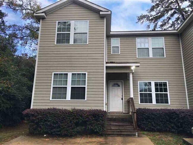 Building Photo - 1852 Ivy Ln