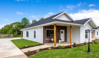 Building Photo - 937 N Blake Ave