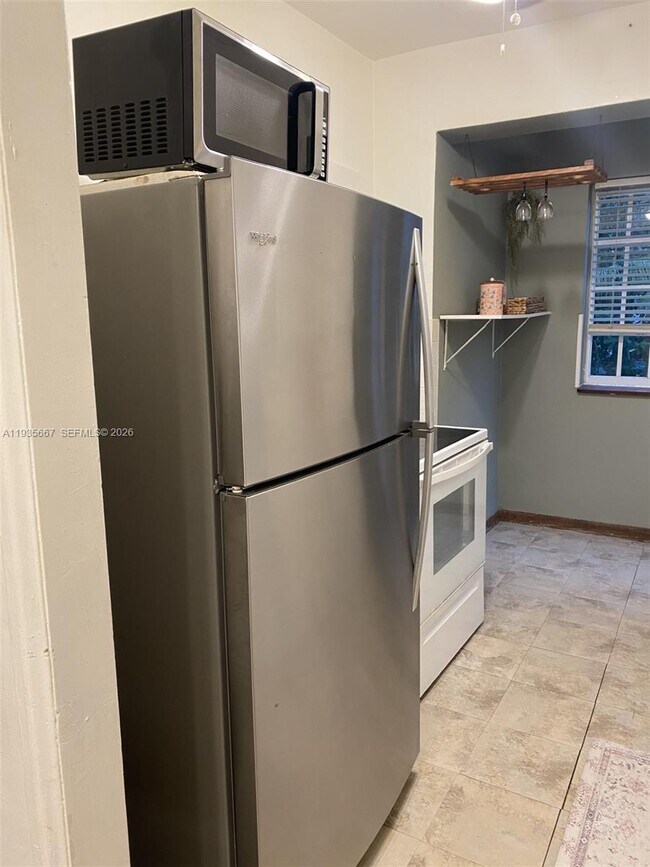 Foto del edificio - 11701 NE 11th Pl