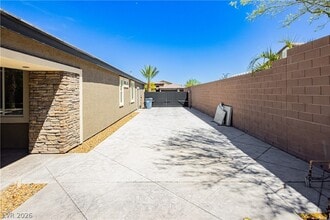 Building Photo - 5757 Ireland Ridge Ct