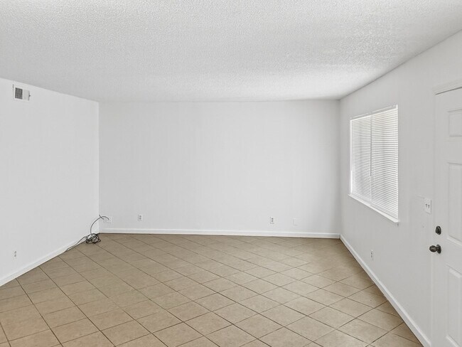 Foto del edificio - 440 Caribrook Way