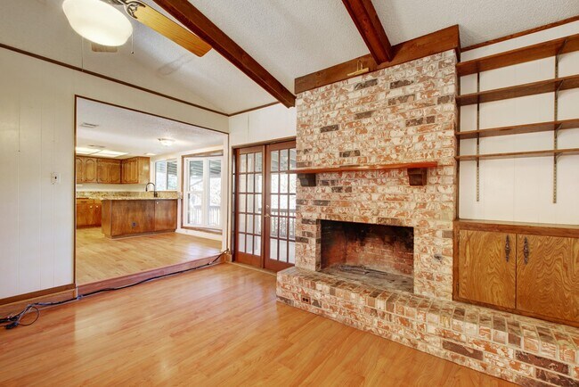 Building Photo - 2306 Forest Bend Dr
