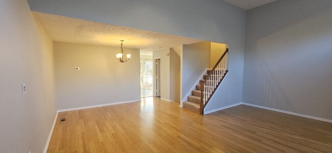 Building Photo - 13903 Grenfell Pl