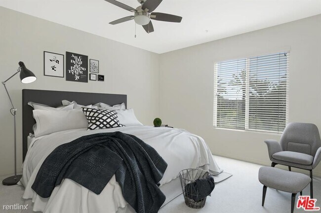 Foto del edificio - 6020 S Seabluff Dr