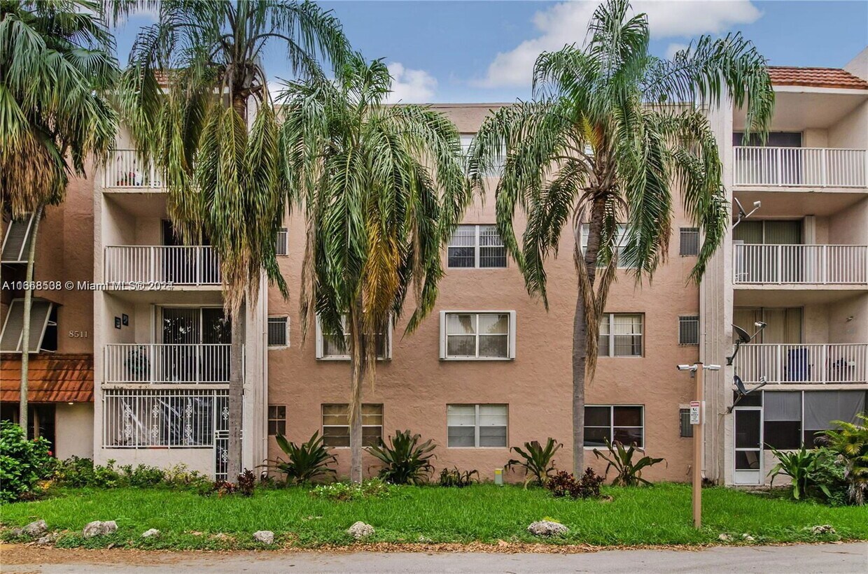 8511 NW 8th St Unit 306, Miami, FL 33126 Condo for Rent in Miami, FL