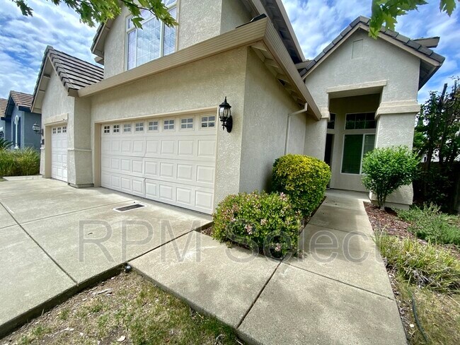 Building Photo - 637 Lavastone Dr