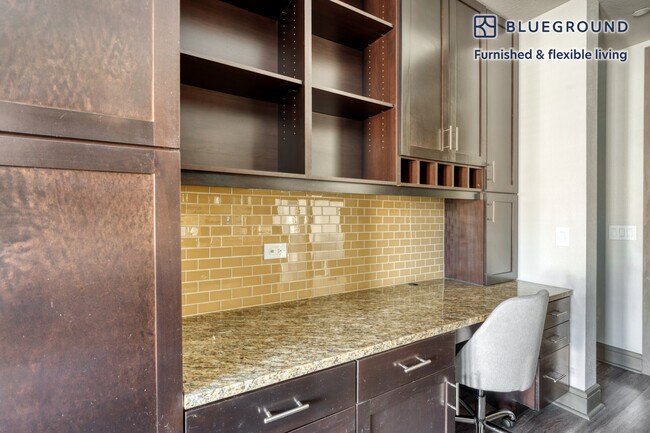 Building Photo - 3201 Esperanza Crossing