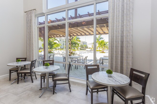 Foto del interior - Evergreen Estero
