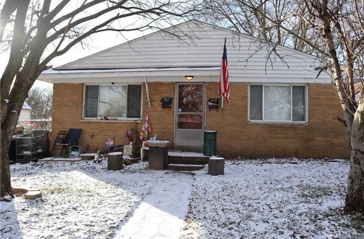 Foto principal - 853-855 Washington Ave