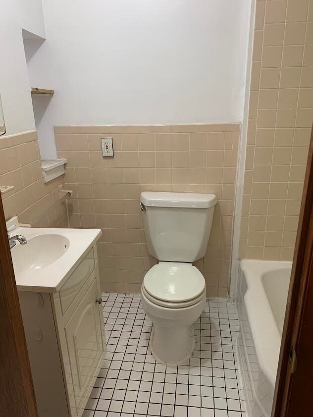 Building Photo - 1880 Commonwealth Ave