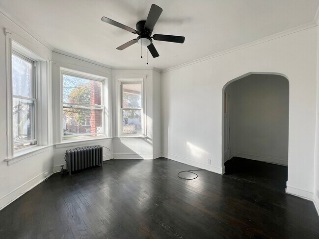 Foto del edificio - 4143 N McVicker Ave