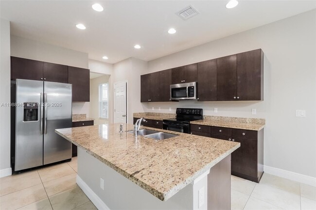 Building Photo - 1183 NW Leonardo Cir