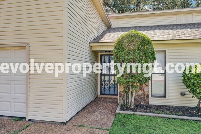 Foto del edificio - 1170 Simmonsridge Dr
