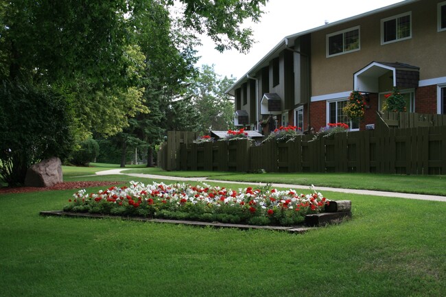 Building Photo - Greenwood Village