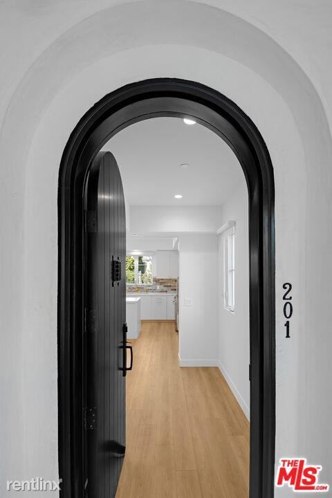 Foto del edificio - 2 br, 3 bath Condo - 7914 Norton Ave # 202