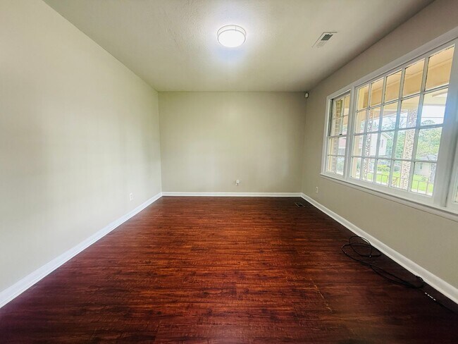 Building Photo - 5325 Trampas Ct