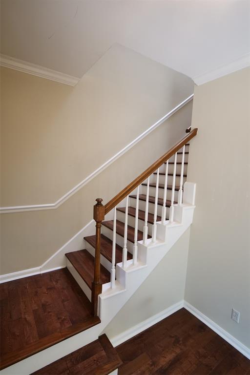 Building Photo - 7620 Del Monte Dr