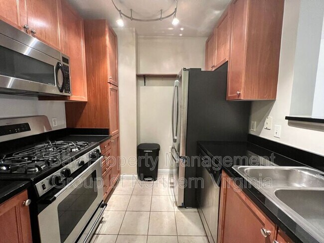 Foto del edificio - 851 N Glebe Rd