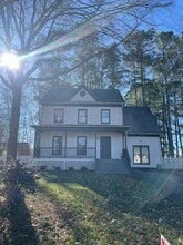 Building Photo - 705 Cash St